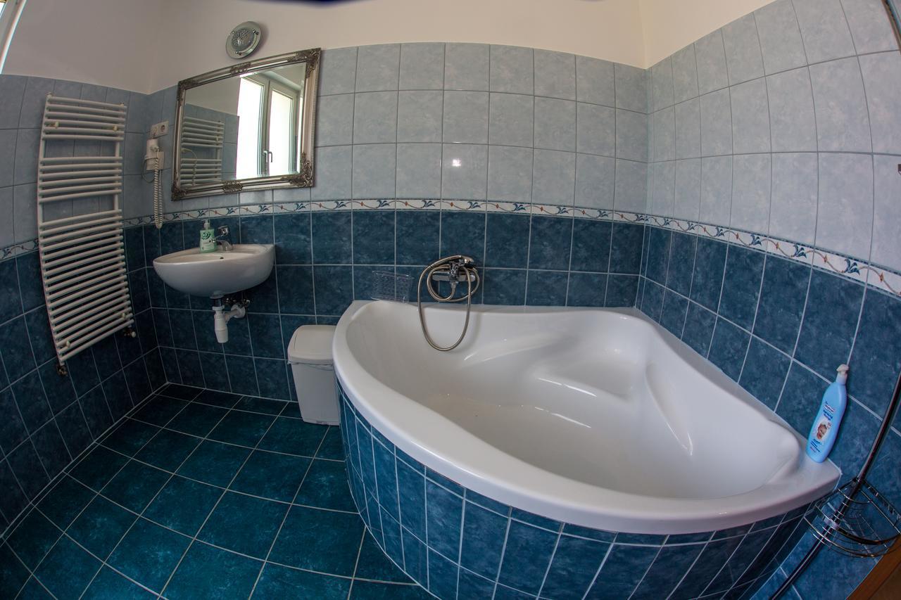Aqua Line Apartmanhaz Hajdúszoboszló Exterior foto
