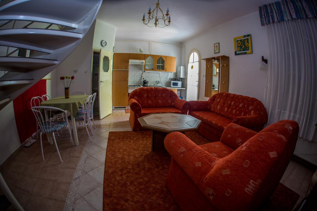 Aqua Line Apartmanhaz Hajdúszoboszló Exterior foto