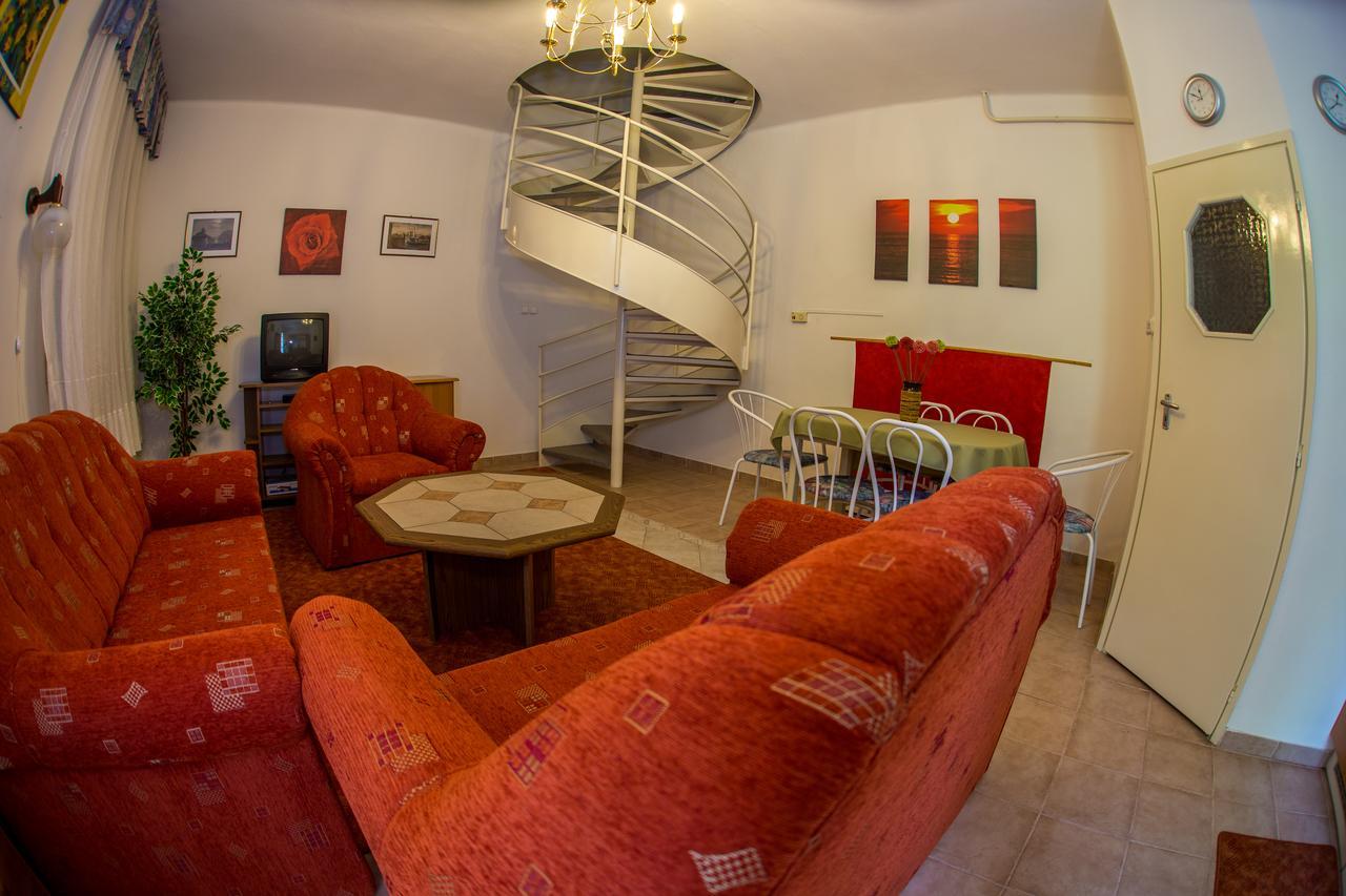 Aqua Line Apartmanhaz Hajdúszoboszló Exterior foto