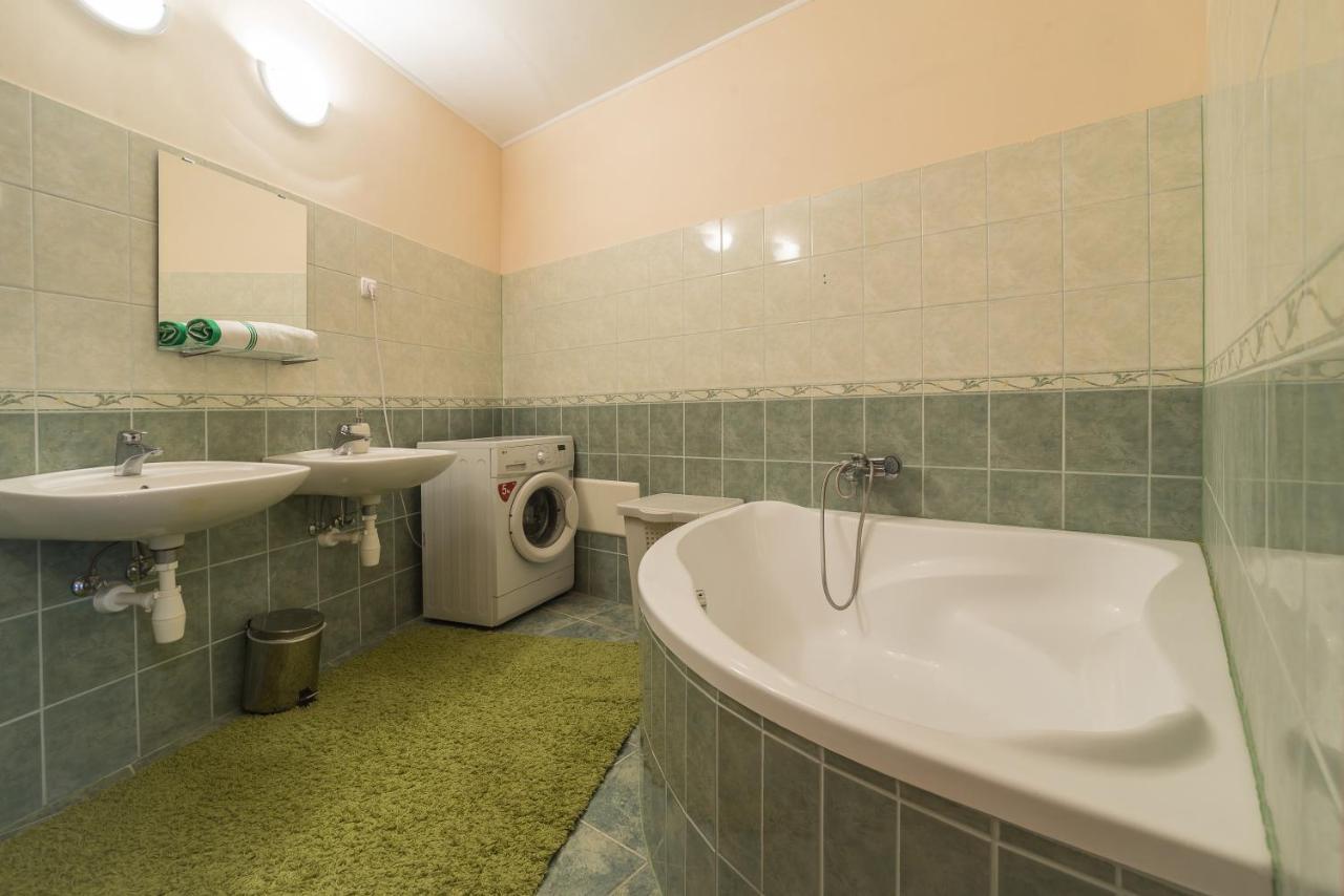 Aqua Line Apartmanhaz Hajdúszoboszló Exterior foto
